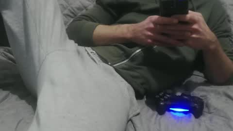 m4dh4tter24 online show from December 2, 3:09 pm