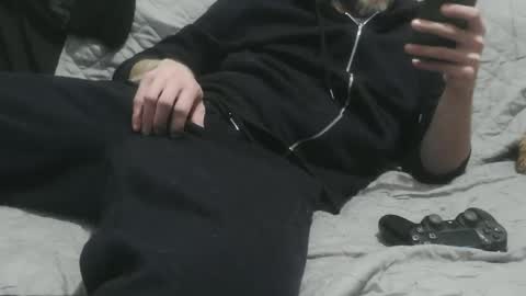 m4dh4tter24 online show from January 9, 10:31 pm