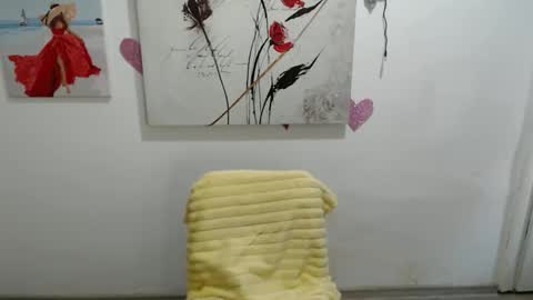 m_i_k_i_ online show from March 17, 1:27 pm