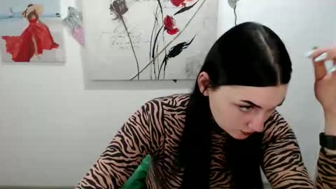 m_i_k_i_ online show from March 15, 11:13 am