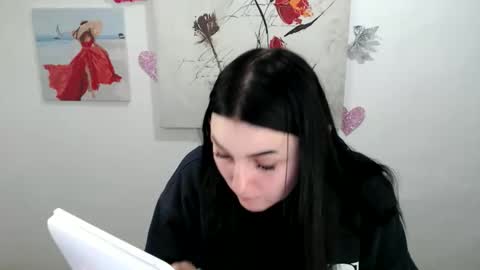 m_i_k_i_ online show from March 20, 12:32 pm