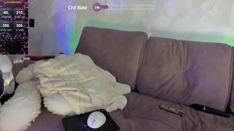 Snapshot of m_o_o_n_l_i_g_h_t chatting on December 18, 2:42 am moon light online show from December 18, 2:42 am