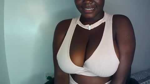 Snapshot of m_tits3 chatting on September 28, 10:19 pm m_tits3 online show from September 28, 10:19 pm