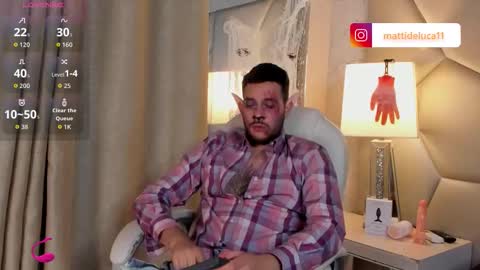 Snapshot of maatt_de_luca chatting on October 30, 8:09 pm Matt De Luca online show from October 30, 8:09 pm