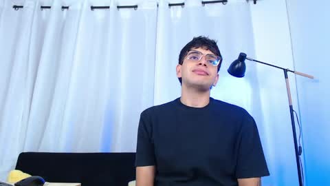 Max online show from April 27, 2:25 pm