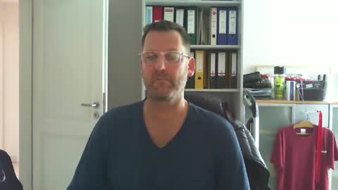 macfly67 online show from February 8, 10:18 am