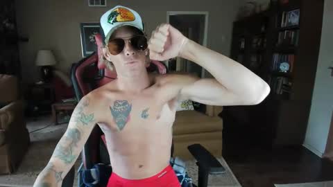 machinecumkelly69 online show from May 21, 10:27 pm
