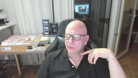 Andy online show from February 19, 11:04 pm