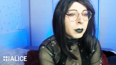 Alice online show from November 3, 7:48 pm