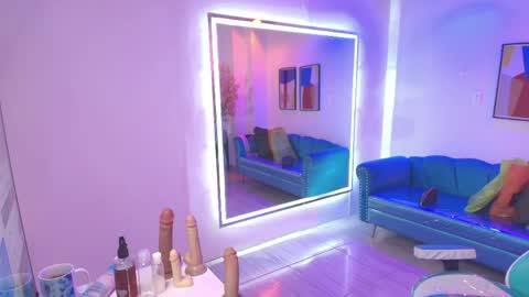 Madame Scarllet  online show from April 16, 11:32 am