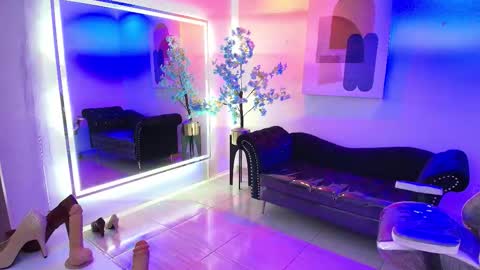 Madame Scarllet  online show from February 3, 11:25 am