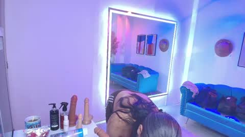 Madame Scarllet  online show from May 6, 11:27 am