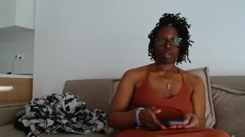 YourMadamIndigo online show from March 25, 1:51 pm