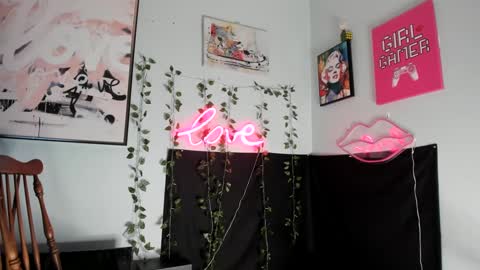 Maddi Avalon online show from December 22, 6:06 am