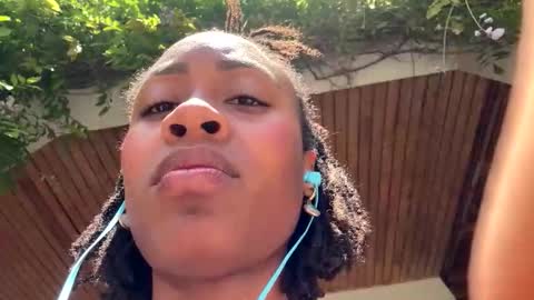 maddieroseee online show from May 3, 11:27 am