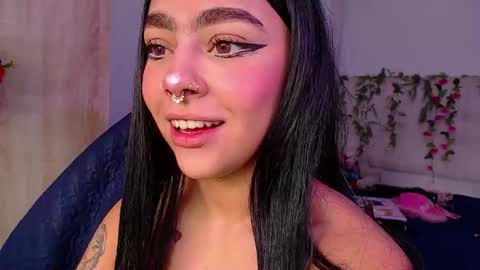Snapshot of maddiiebrooks chatting on October 16, 3:33 pm Maddie online show from October 16, 3:33 pm