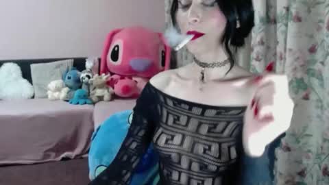 Maddison Summer online show from May 23, 11:45 pm