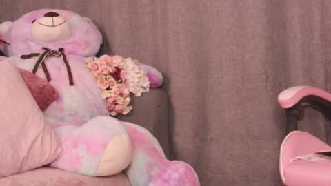 Maddison online show from March 7, 9:38 pm