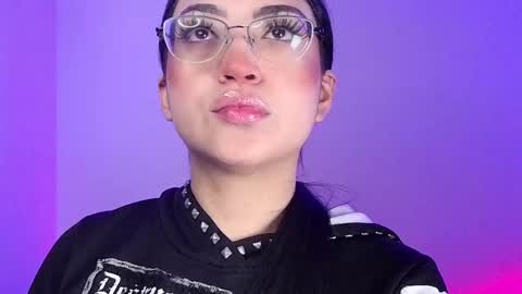Snapshot of maddyghost chatting on September 23, 6:14 pm Please followme and rate me your thumbs up online show from September 23, 6:14 pm