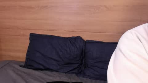 Madelaine  online show from March 11, 10:40 am