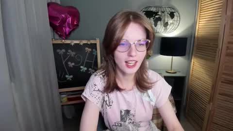 madelaines online show from November 12, 11:01 am