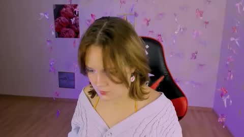 Madeline online show from November 10, 8:44 pm