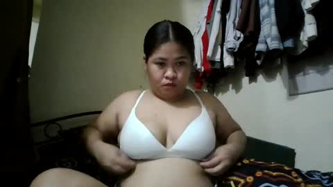 madelline2001 online show from July 16, 5:00 am