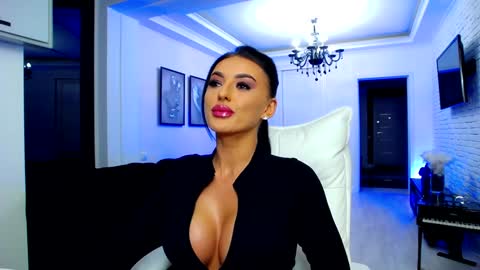 Snapshot of madena_ chatting on January 31, 4:59 pm Magda online show from January 31, 4:59 pm