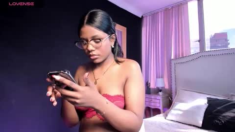 madii lenon online show from March 11, 7:39 pm