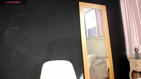 madii lenon online show from March 14, 8:35 pm