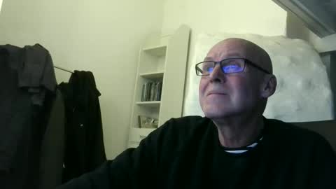madio1187940 online show from December 23, 1:56 am