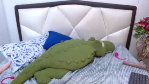 M A D I S O N online show from March 11, 2:47 am