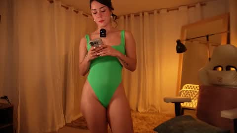 madisonlara online show from March 4, 7:11 pm