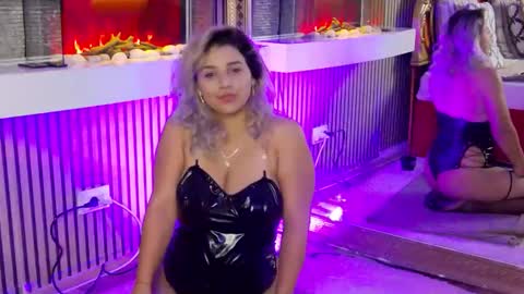 madisonrusso online show from November 4, 8:04 am