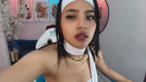 madisson_thompsonn online show from May 15, 9:00 pm