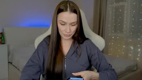 Madi Soon online show from October 27, 5:13 pm