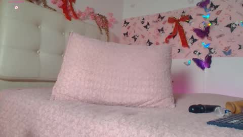 madysson__js_ online show from December 14, 11:33 pm