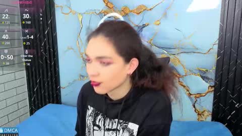 maevekuro online show from December 23, 3:23 am