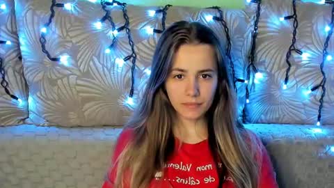 Maggie online show from July 14, 2:05 am