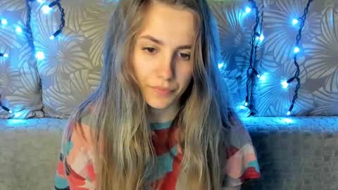 Maggie online show from April 19, 12:55 am