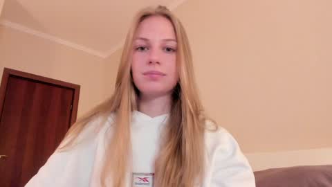 Alice  online show from November 21, 2:59 pm