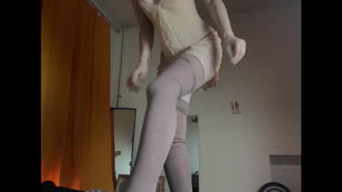 Mikky or Moon online show from November 21, 1:20 pm