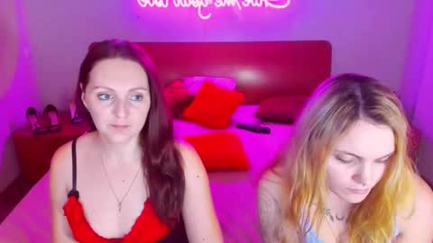 Lili and Bella online show from February 6, 10:36 am