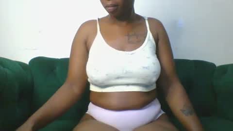 magicbabe online show from June 3, 1:30 am