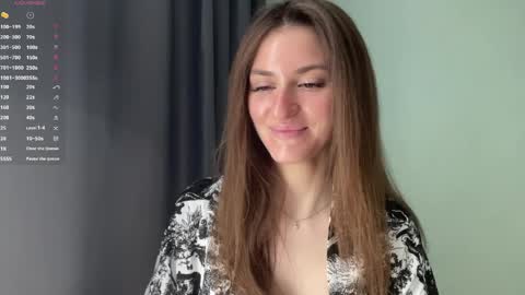 M I A online show from June 3, 8:06 am