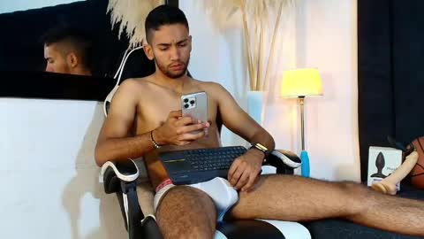 maicolparker0 online show from June 5, 1:38 pm