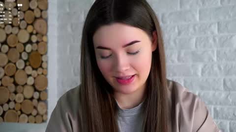 Lucy online show from February 7, 2:14 am