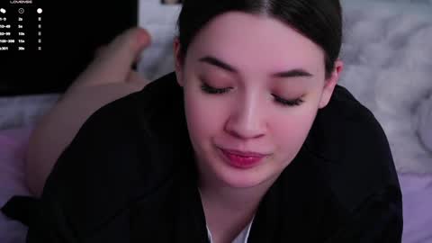 Lucy online show from May 16, 3:47 am