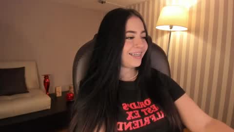 Snapshot of maiiitee_ chatting on September 12, 1:13 pm Mait online show from September 12, 1:13 pm