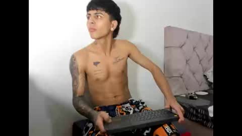 maikdemon_ online show from June 8, 10:43 pm